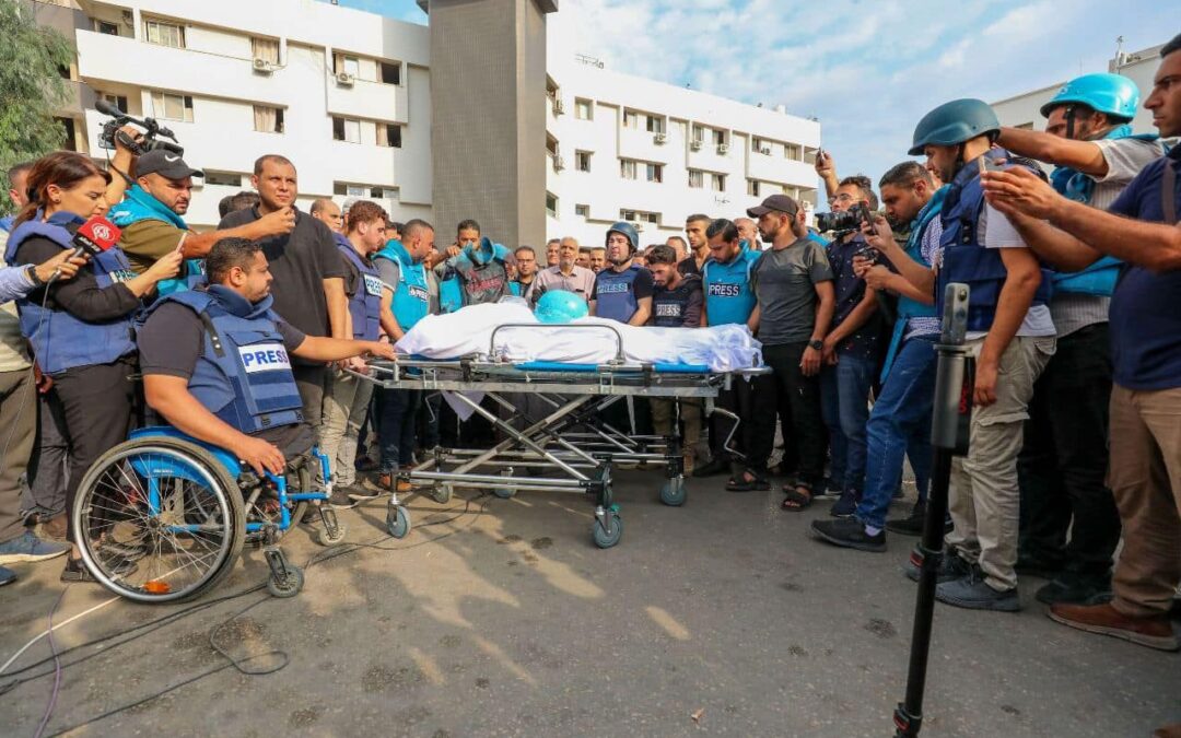 في ظل العدوان المتواصل على قطاع غزة … الصحفيين هدف مباشر للغارات الجوية